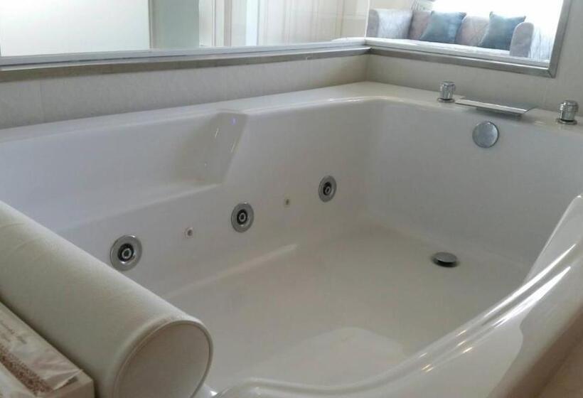 스위트, The Beverly Hills