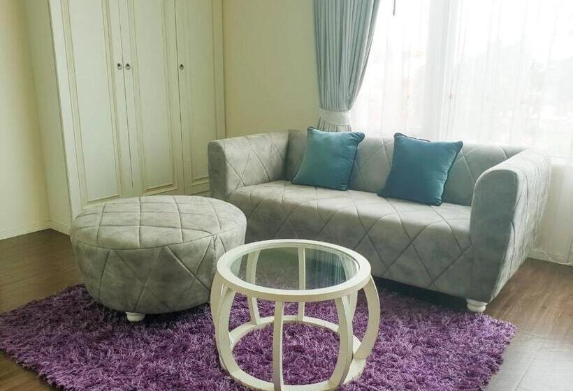 Люкс, The Beverly Hills