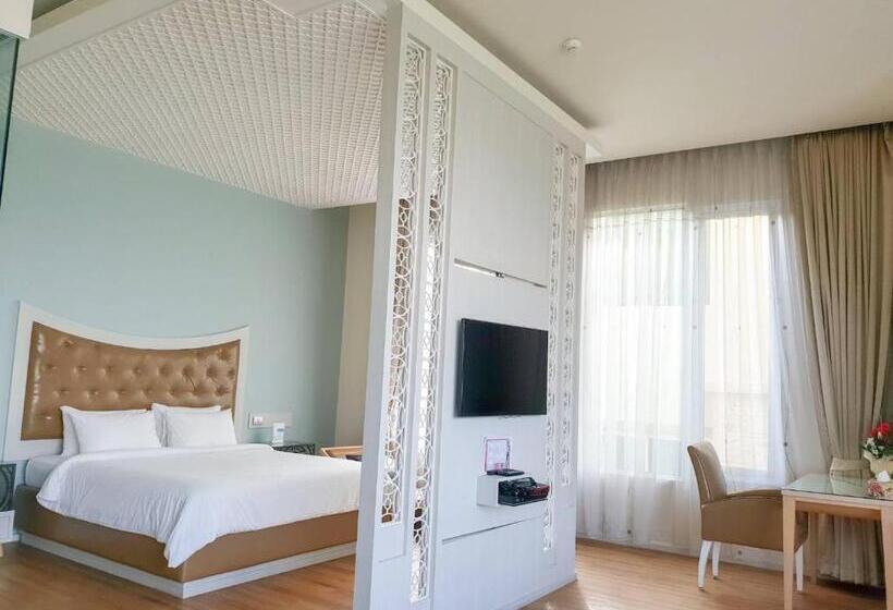 Люкс, The Beverly Hills