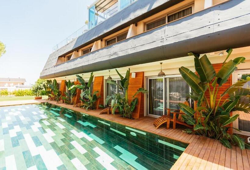 غرفة ديلوكس مطلة على حمام السباحة, Villa Kore Cesme