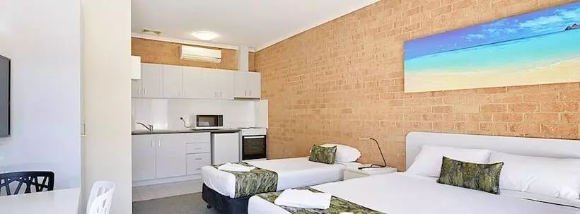 スタンダードトリプルルーム, Cranbourne Motor Inn