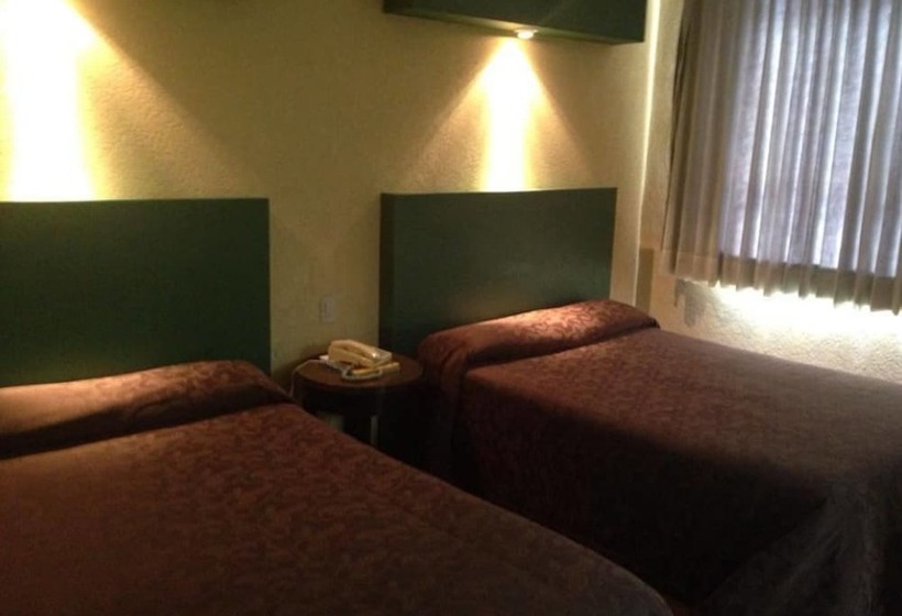 스탠다드 룸 더블 침대 2개, Motel La Fortuna