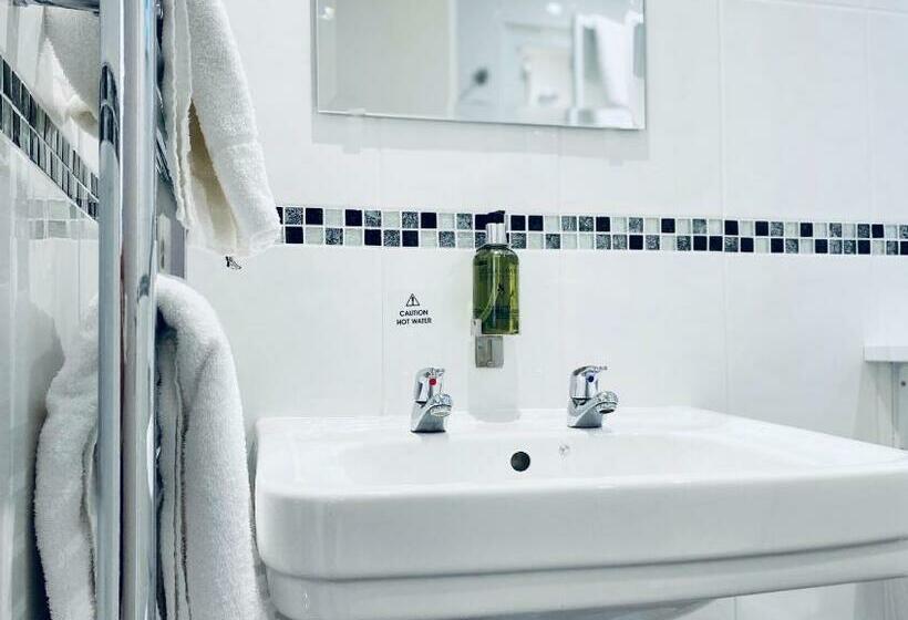 Номер Стандарт, Vara