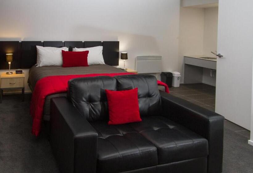 标准工作室, 538 Great King Motel