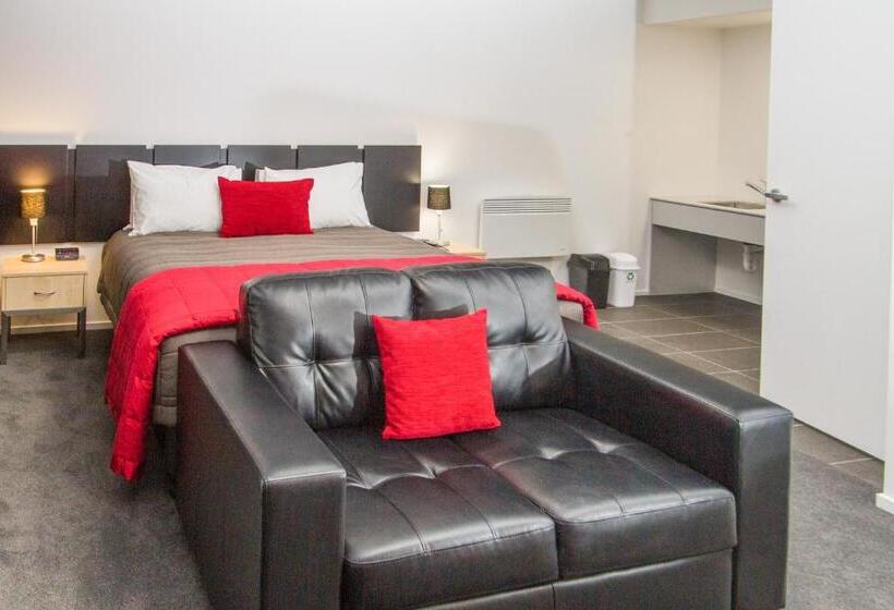 إستوديو قياسى, 538 Great King Motel