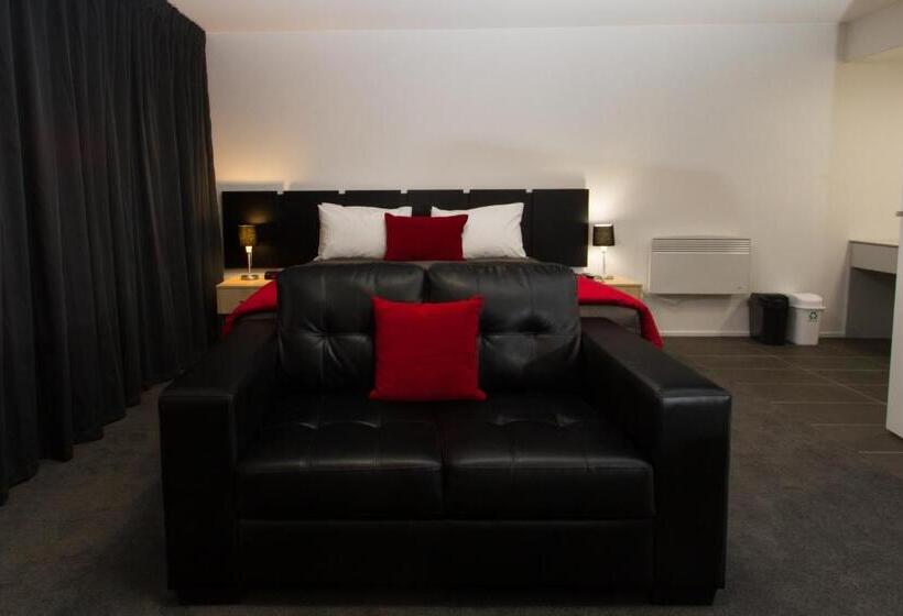 إستوديو قياسى, 538 Great King Motel