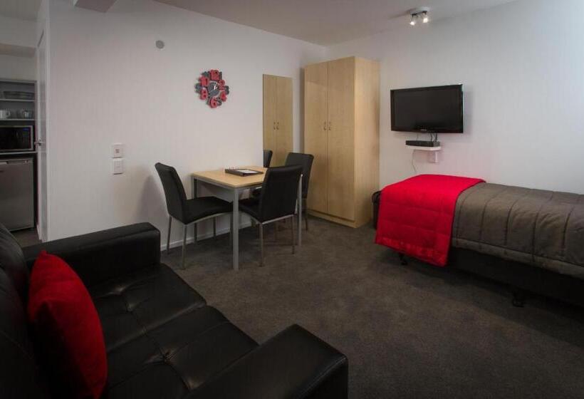 Студия Стандарт, 538 Great King Motel