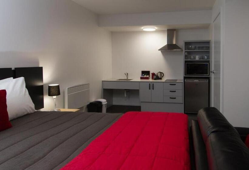 Студия Стандарт, 538 Great King Motel