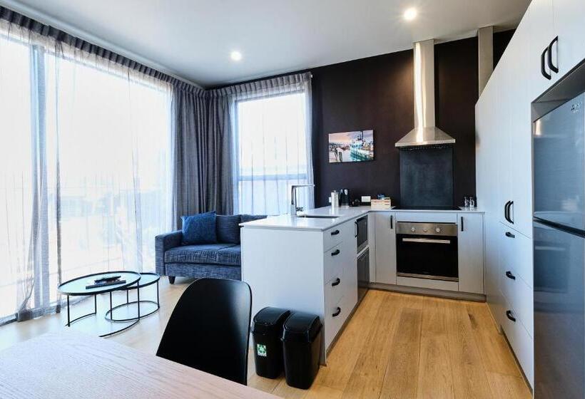 شقة دور أخير غرفة نوم واحدة, 538 Great King Motel