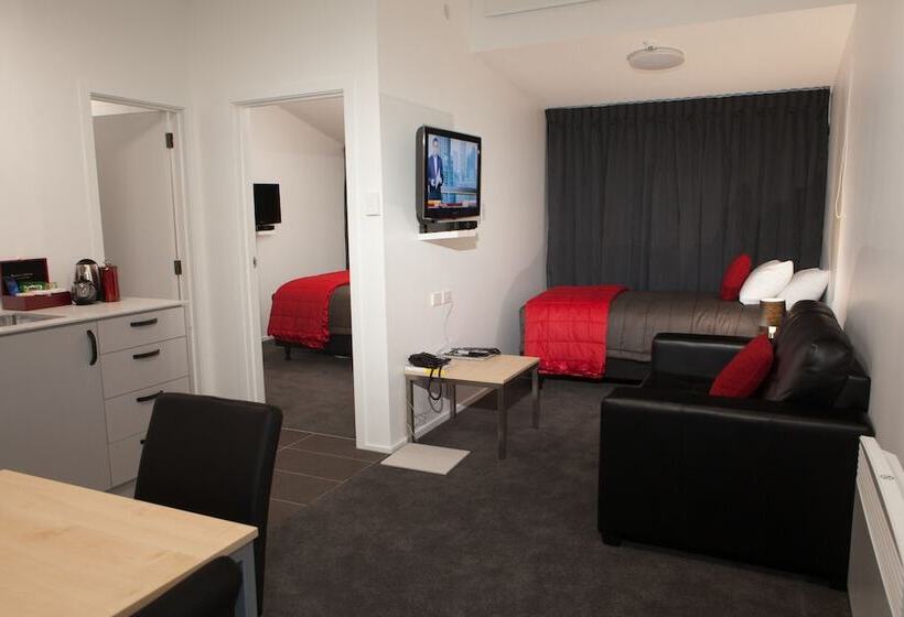 شقة غرفتين, 538 Great King Motel