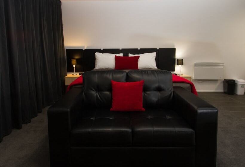 Студия Стандарт, 538 Great King Motel