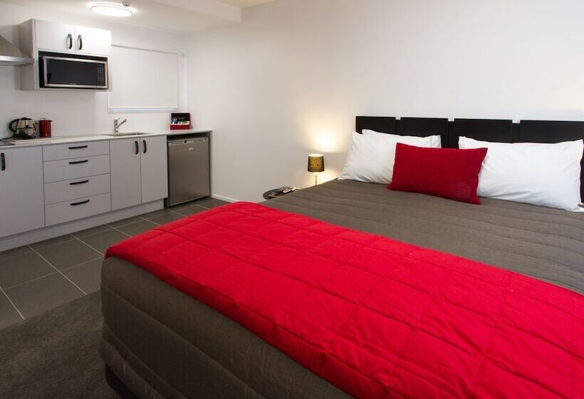 إستوديو سوبيريور, 538 Great King Motel