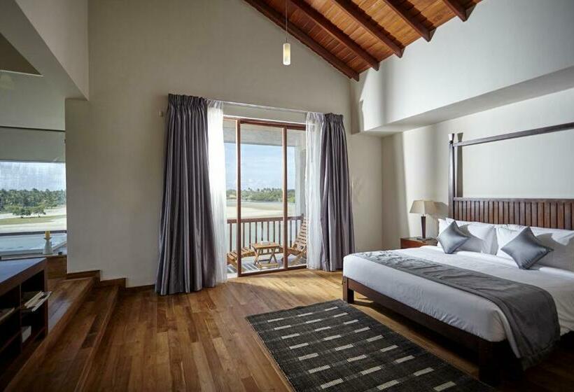 Полулюкс, Amaranthe Bay Resort & Spa