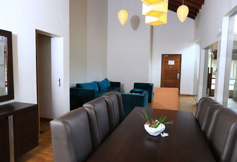 이그제큐티브 스위트, Amaranthe Bay Resort & Spa