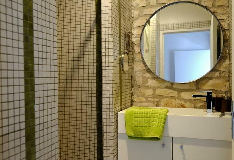 סוויטה, Chez Séverine & Edward