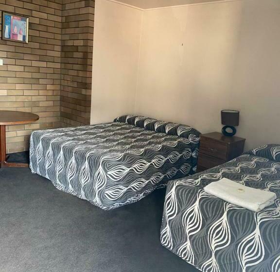 Номер Стандарт, Downtown Motel