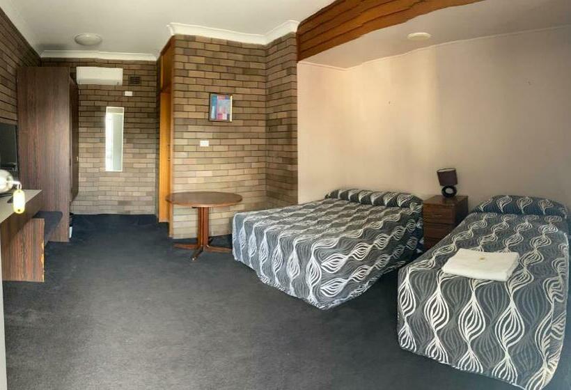 Номер Стандарт, Downtown Motel