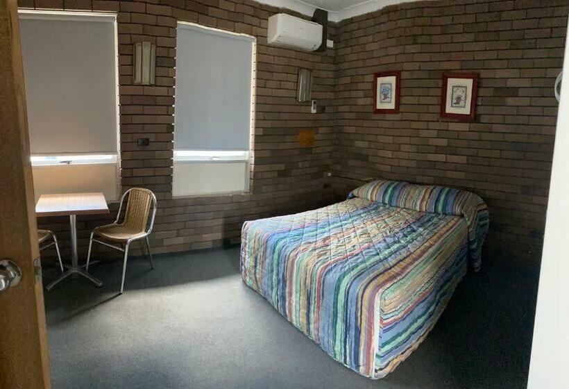 Номер Стандарт, Downtown Motel