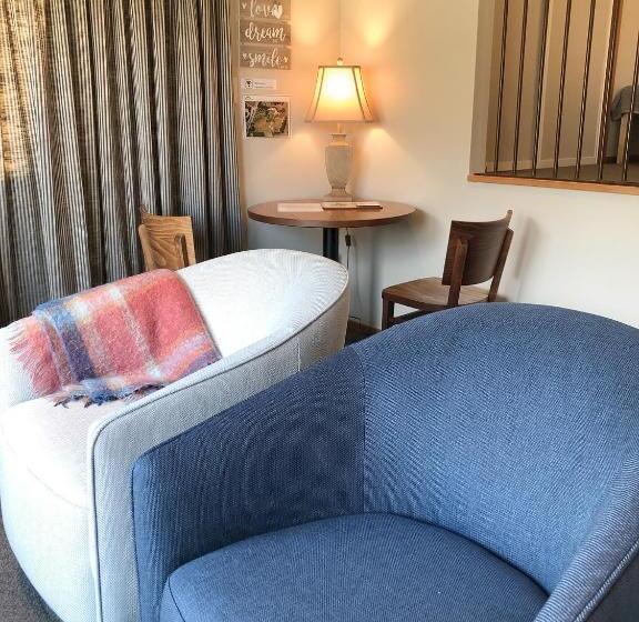 إستوديو قياسى, Alpine View Lodge