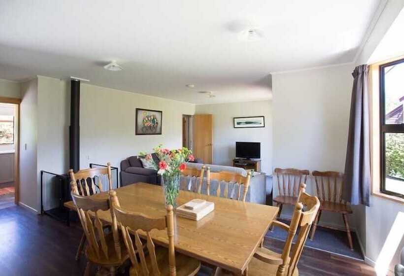 منزل 3 غرف نوم, Alpine View Lodge