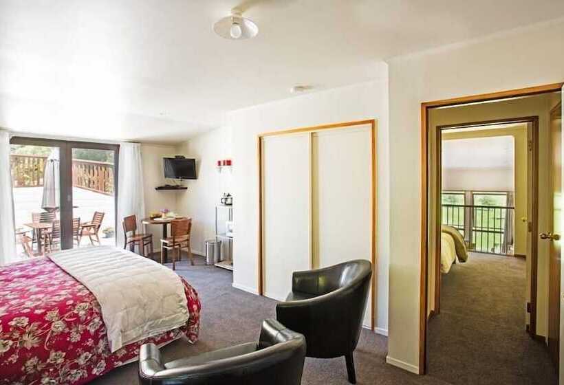 إستوديو قياسى سرير كينج, Alpine View Lodge