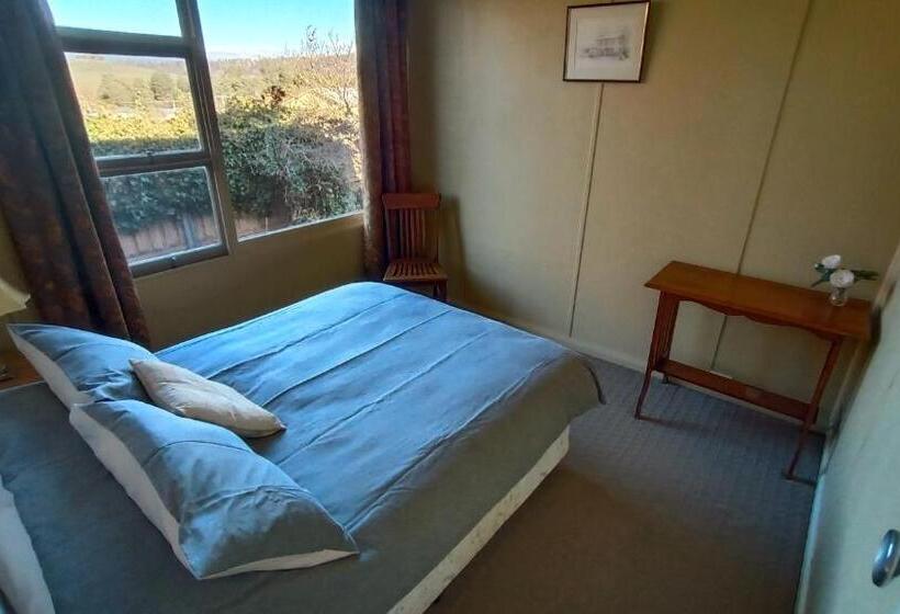 سوییت جونیور, Blakes Manor Self Contained Heritage Accommodation