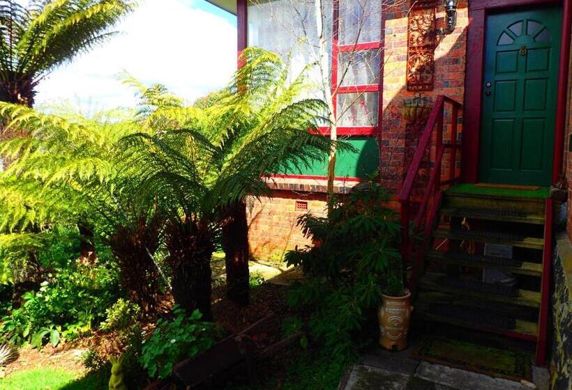 سوییت جونیور, Blakes Manor Self Contained Heritage Accommodation