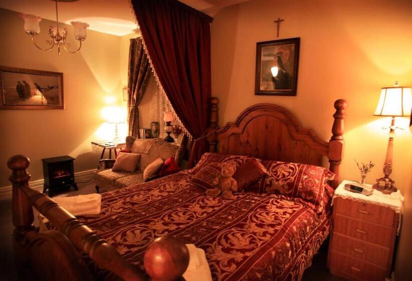 سوییت لوکس, Blakes Manor Self Contained Heritage Accommodation