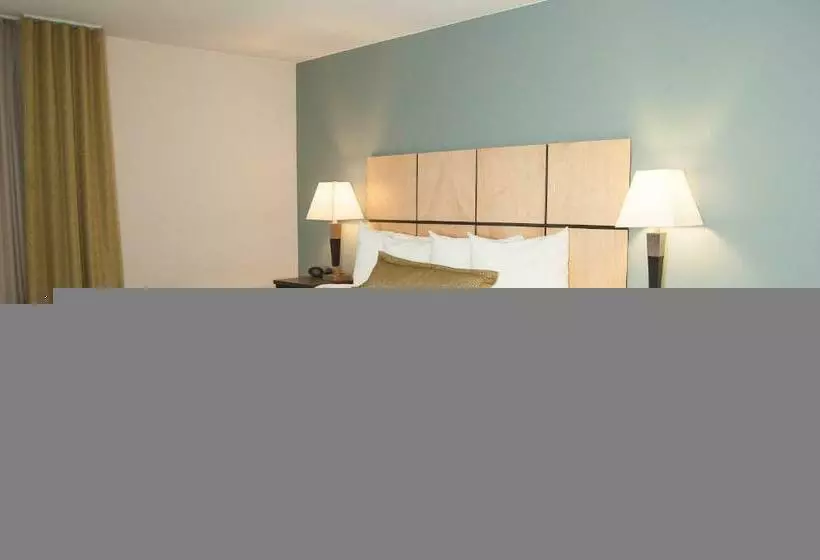 キングサイズベッドのスイートルーム, Candlewood Suites Denver North   Thornton, An Ihg