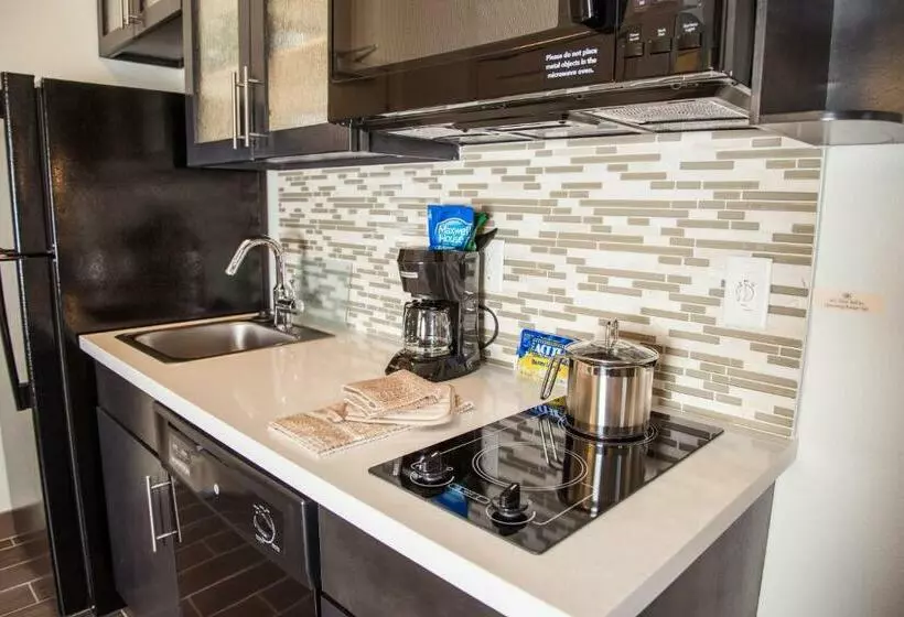 キングサイドベッドのスタンダードワンルーム, Candlewood Suites Denver North   Thornton, An Ihg