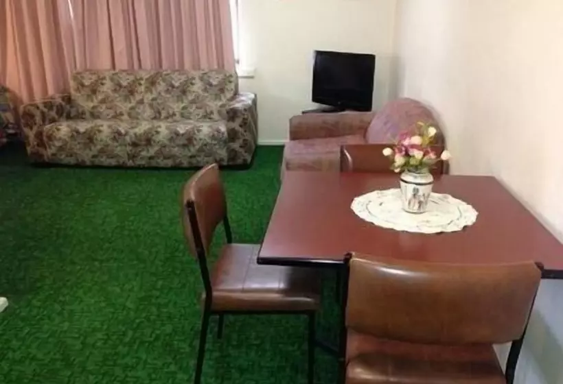 2ベッドルームアパートメント, Carnegie Motor Inn