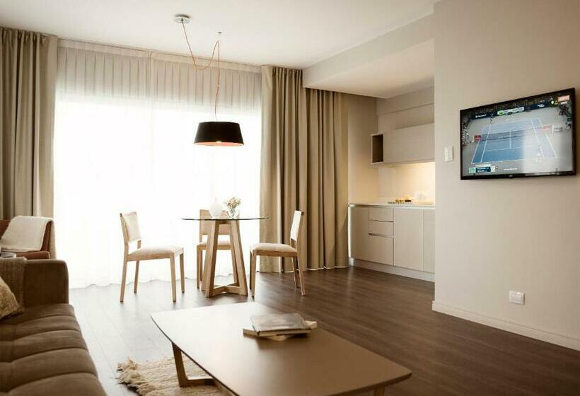 سوییت اجرایی, Dazzler By Wyndham Polo