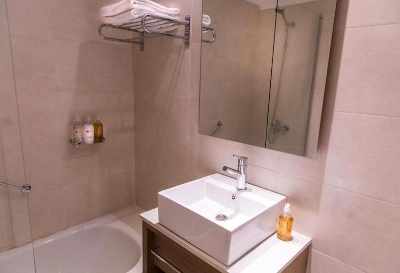 سوییت اجرایی, Dazzler By Wyndham Polo