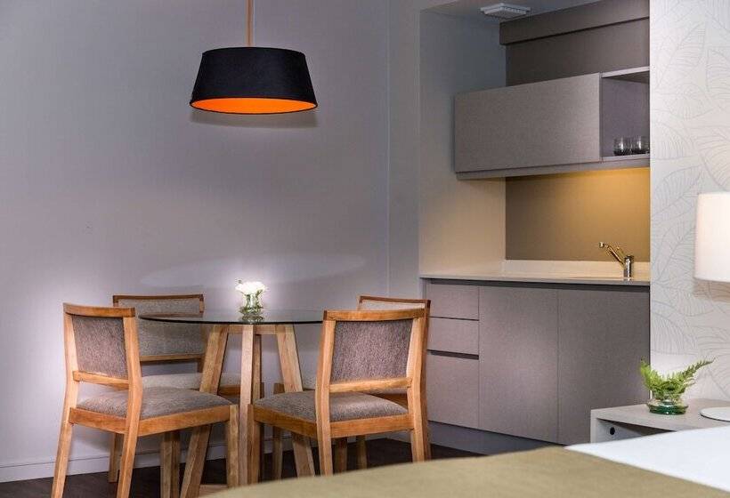 سوییت, Dazzler By Wyndham Polo