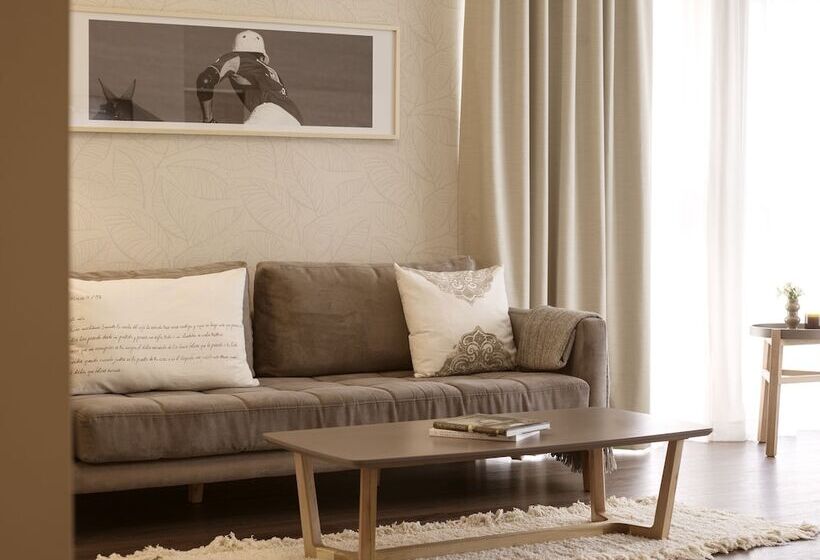 سوییت اجرایی, Dazzler By Wyndham Polo