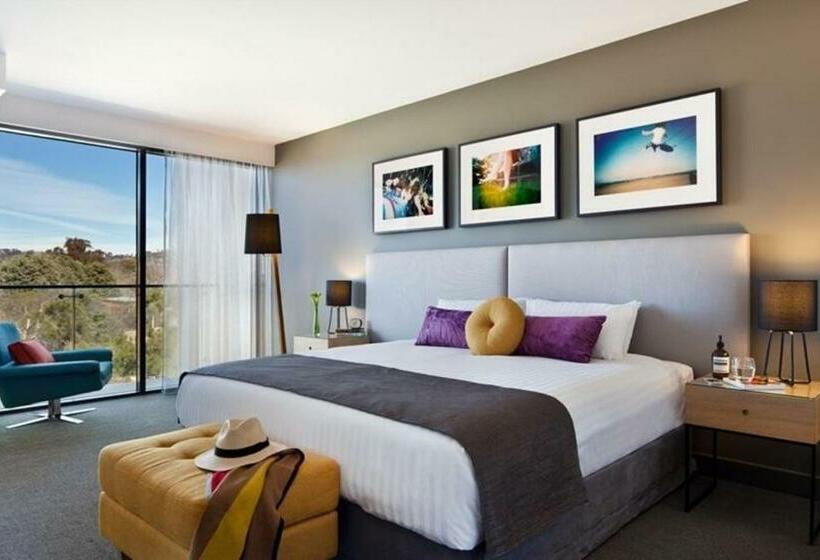 デラックススタジオ, East Hotel And Apartments