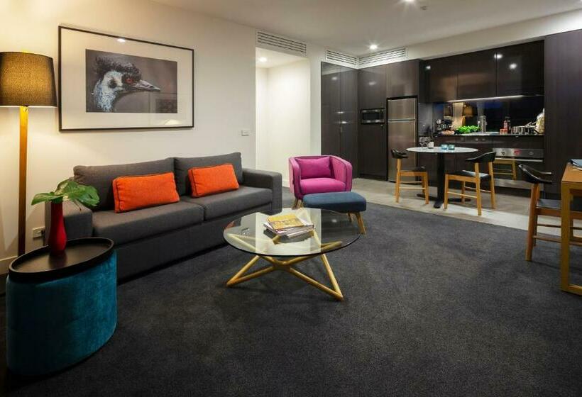 Апартаменты Deluxe 1 Спальня, East Hotel And Apartments