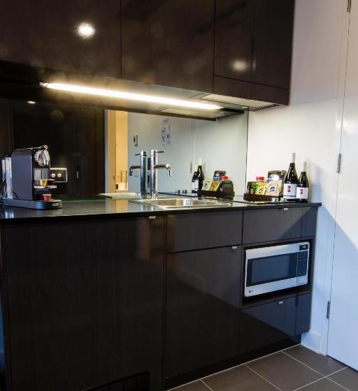 身障者適用スタンダードルーム, East Hotel And Apartments