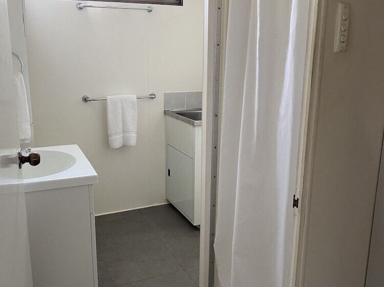 בית, 2 חדרי שינה, Hunter Homestead