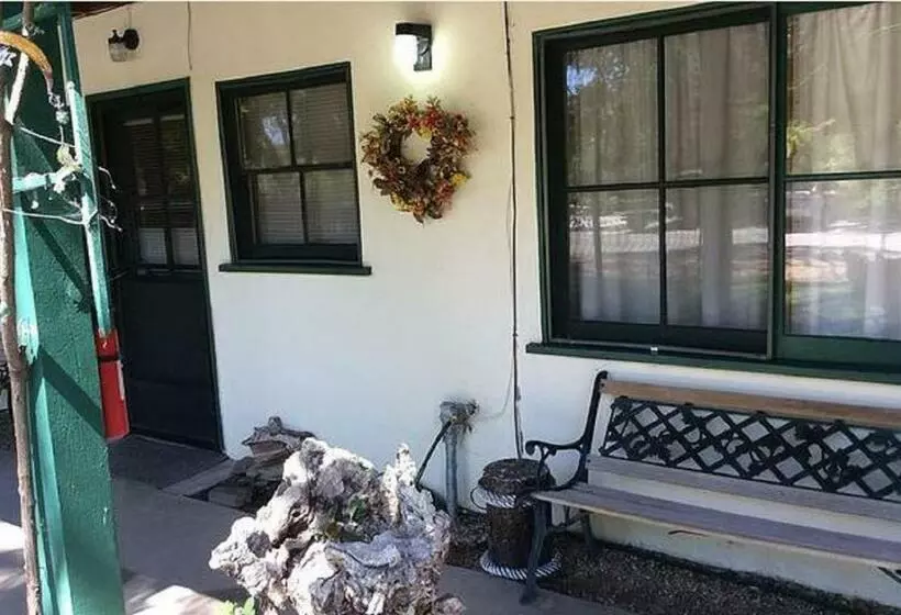 デラックススイート, Kern Riverfront Lodge