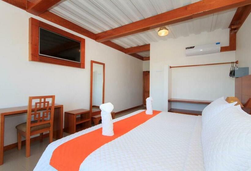 اتاق لوکس با بالکن و چشم‌انداز دریا, La Casa De Judy