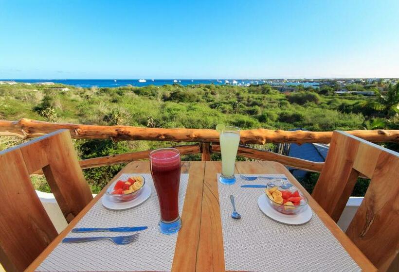 اتاق لوکس با بالکن و چشم‌انداز دریا, La Casa De Judy