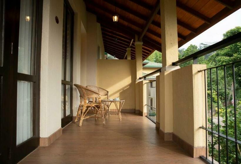 Quarto Deluxe Vista Montanha, Melheim Kandy Villas