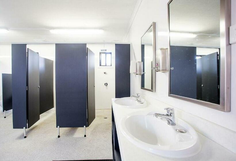 اتاق استاندارد یک تخته با سرویس بهداشتی مشترک, Mycow Accommodation Mackay