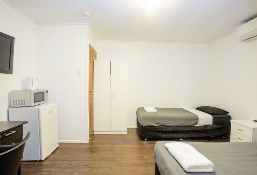 اتاق استاندارد با سرویس بهداشتی مشترک, Mycow Accommodation Mackay