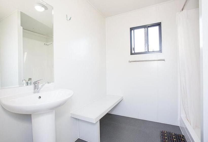 چادر با خدمات رفاهی استاندارد, Mycow Accommodation Mackay