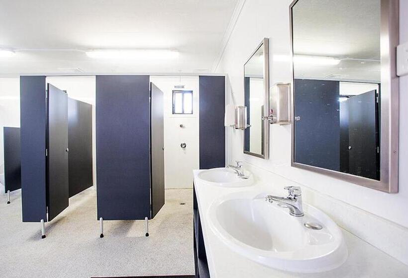 چادر با خدمات رفاهی استاندارد, Mycow Accommodation Mackay