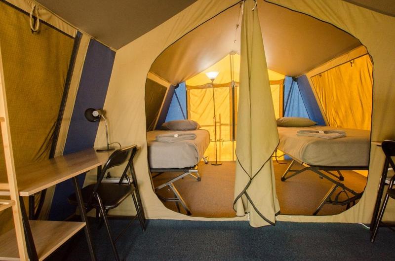 چادر با خدمات رفاهی استاندارد, Mycow Accommodation Mackay