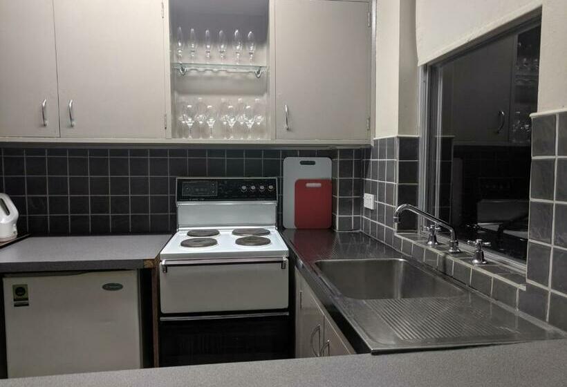 סוויטה משפחתית, Prince Of Wales