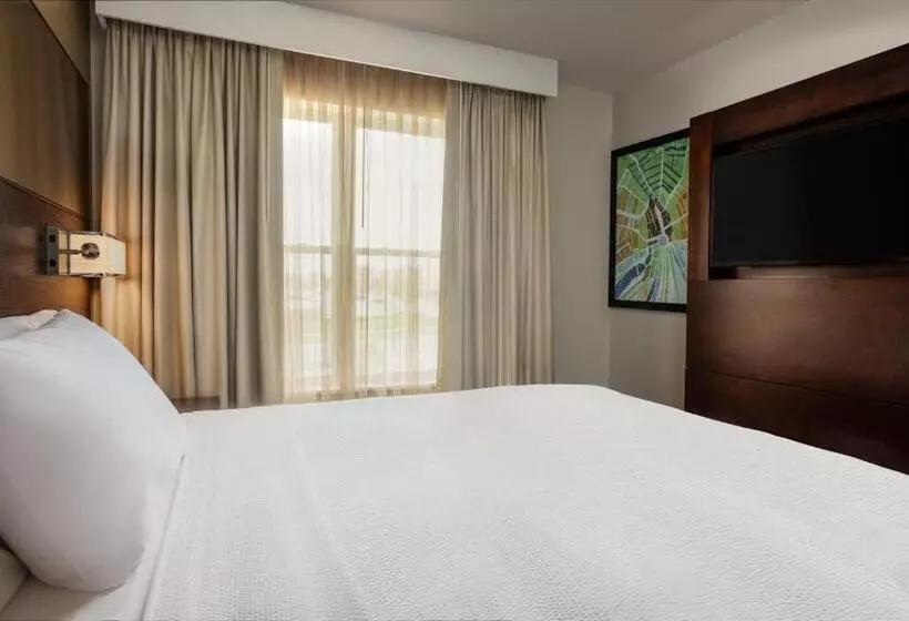 Sviitti 2 Makuuhuonetta, Residence Inn By Marriott Kansas City At The Legends